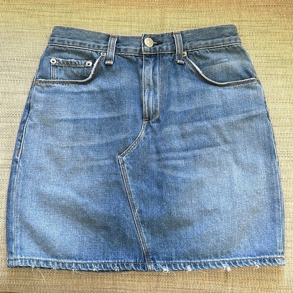 rag & bone Denim Mini Skirt Distressed Hem 5 Pocket Styling Zipper Fly Size 25 - Picture 1 of 6